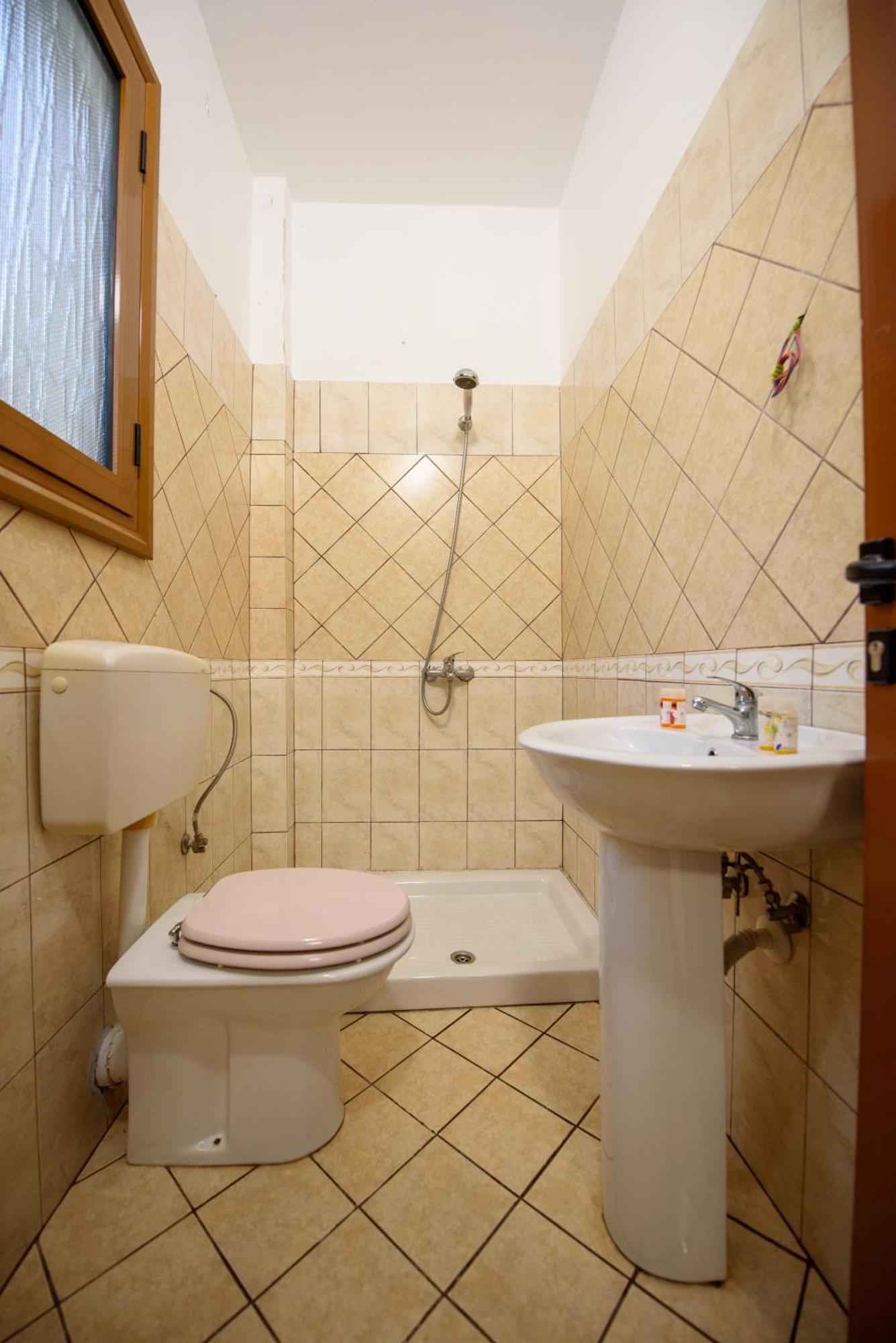 Olivium Rooms Vlorë Eksteriør bilde
